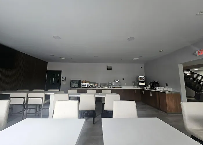 Wingate Suites By Wyndham Youngstown - Austintown