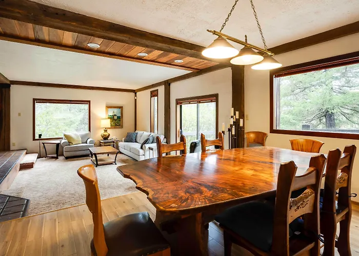 Peaceful Applegate River Valley Sanctuary!