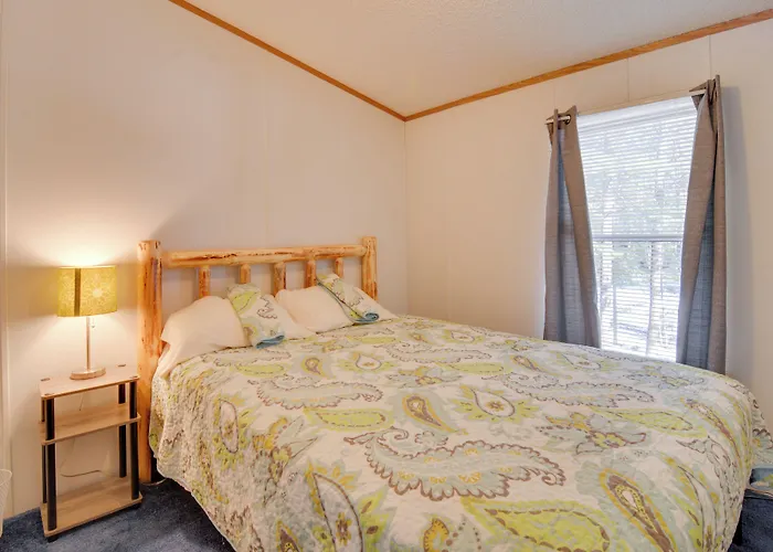 Houghton Lake Area Home W/ Fire Pit & Yard!