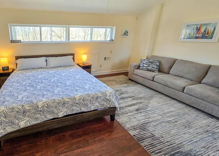 Pet-Friendly Cabin W/ Dock On Claytor Lake!