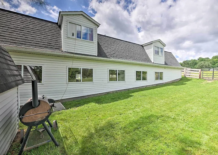 Loft Unplugged W/ Outdoor Space In Amish Country!
