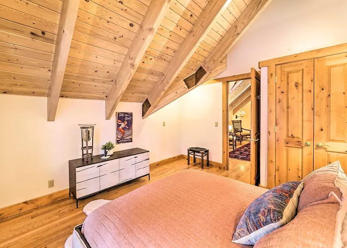 Serene Sun Valley Home W/ Hot Tub & Mtn Views
