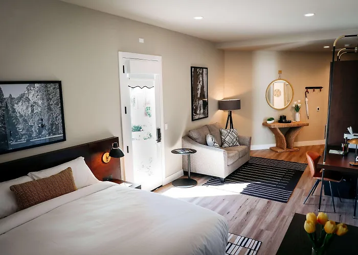 Gateway Hotel, Trademark Collection By Wyndham