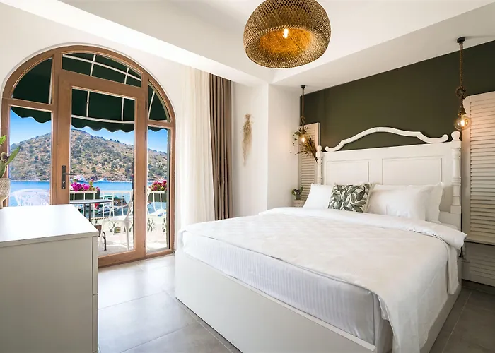 Liman Hotel Guemuesluek - Adult Only