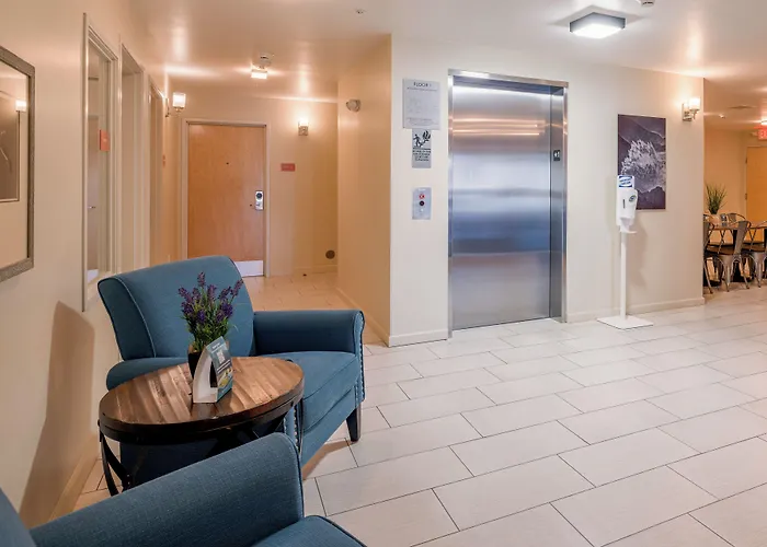Inn At Moss Landing Point