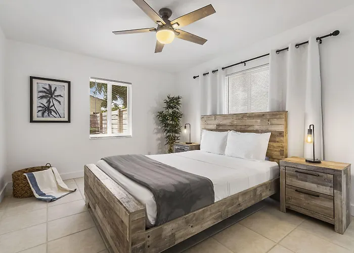 Alani Bay Premium Condos