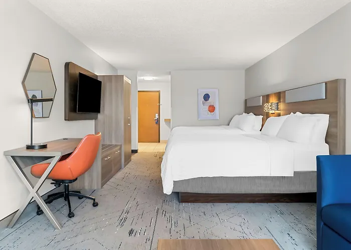 Holiday Inn Express & Suites - Detroit North - Roseville By Ihg