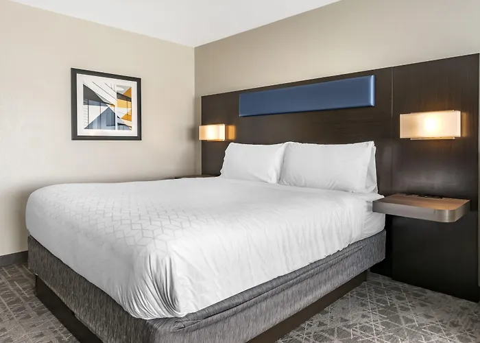 Holiday Inn Express & Suites - Carlisle Southwest I-81 By Ihg