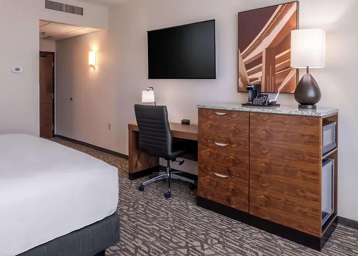 Drury Plaza Hotel Dallas Arlington