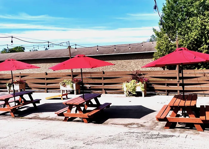 Village Inn On The Lake