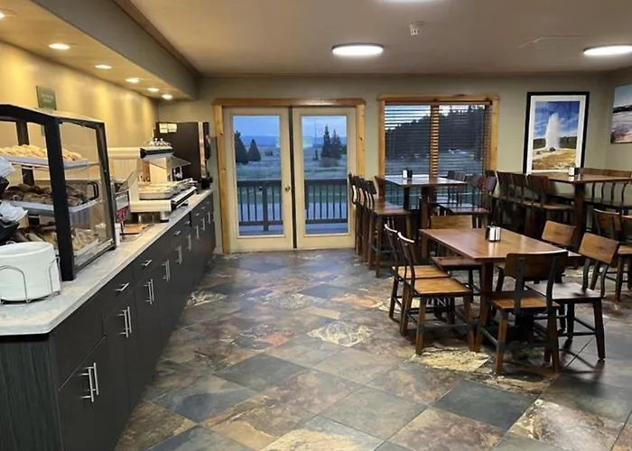 Mountain Vista Hotel