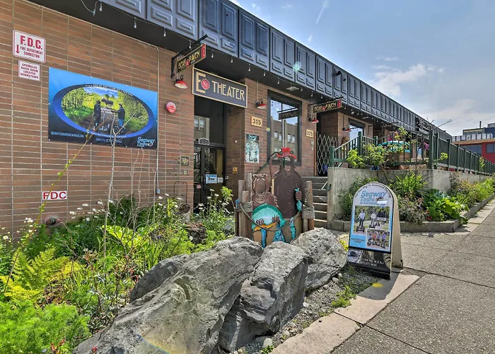 Idyllic Dtwn Anchorage Condo W/ Fireplace!
