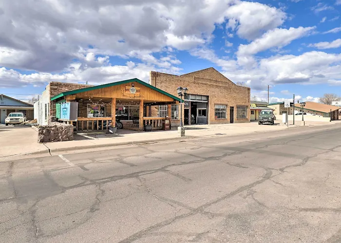 Modern Retreat: 3 Blocks To Dtwn Williams + Rte 66