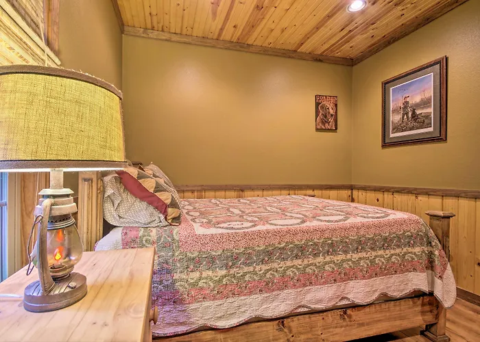 Spacious Family Home W/ Fire Pit By Norfork Lake!