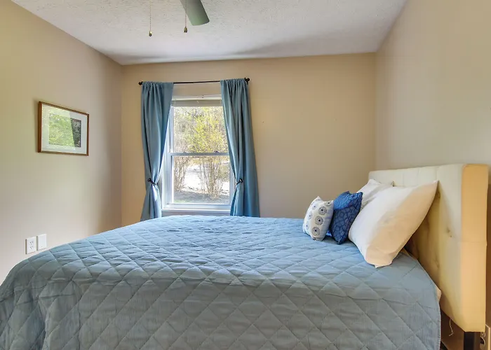 Pet-Friendly Black Mountain Vacation Home W/ Deck