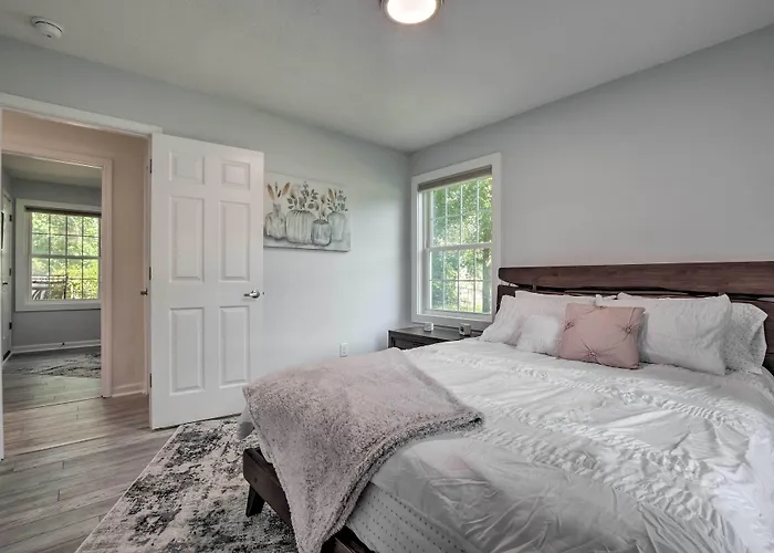 Apex Home ~ 15 Mi To Downtown Raleigh!