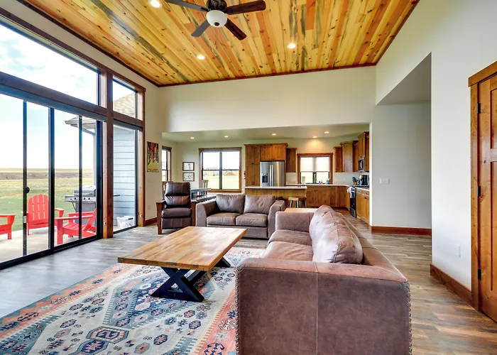 Sleek Red Lodge Home Rental W/ Private Hot Tub!