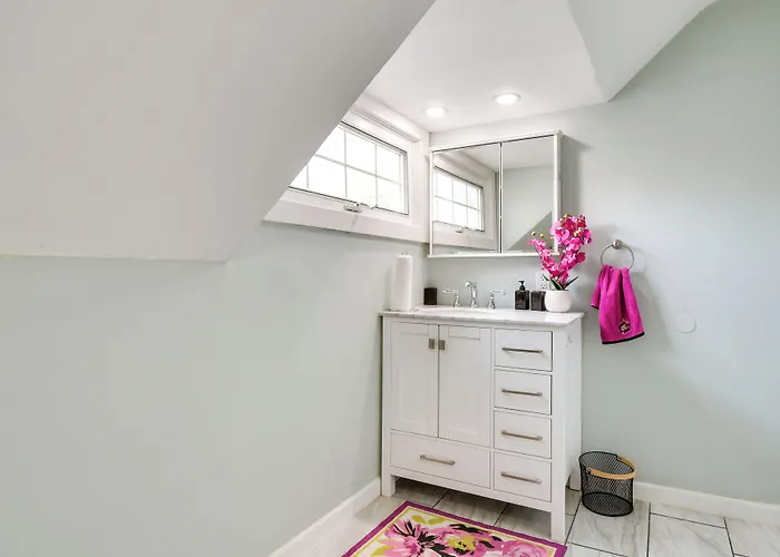 Pet-Friendly Davenport Home - Near Casino & Golf