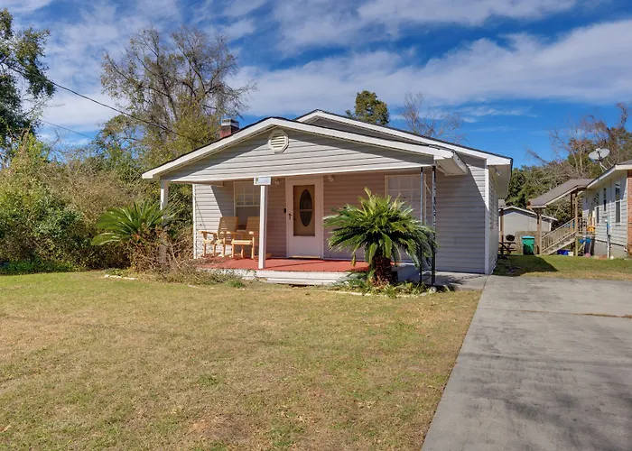 Stunning Gulfport Getaway ~ 1 Mi To The Beach