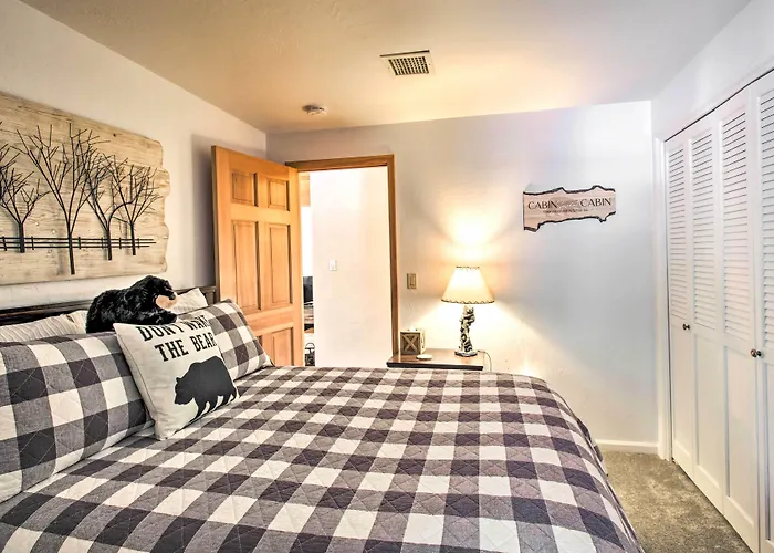Pet-Friendly Cabin In Pinetop-Lakeside!