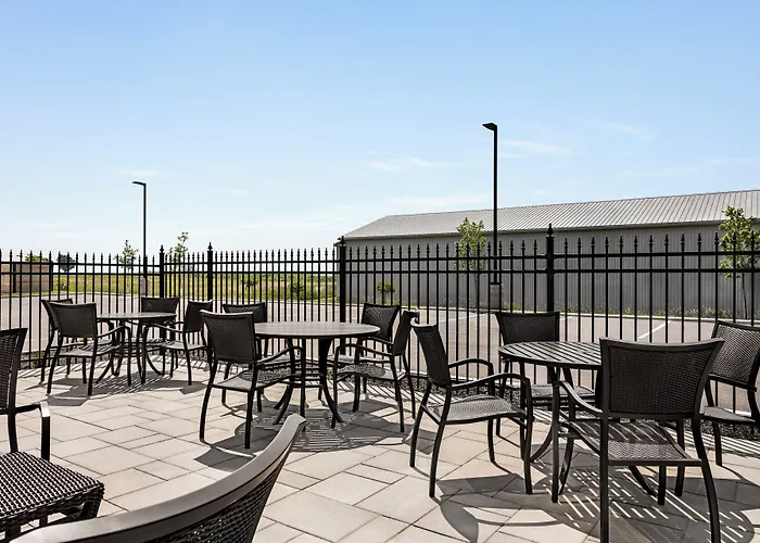 Holiday Inn Express - Strathroy By Ihg