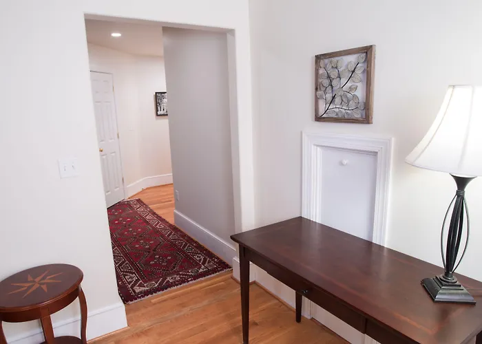 Loudoun Valley Manor B&B