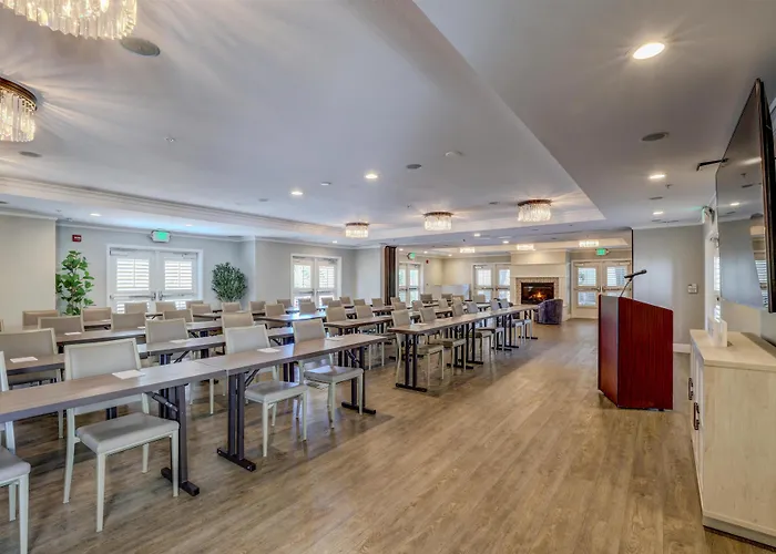 The Lodge At Healdsburg, Tapestry Collection By Hilton