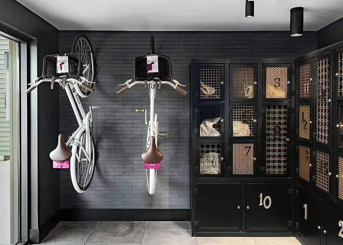 Moxy Springfield Downtown