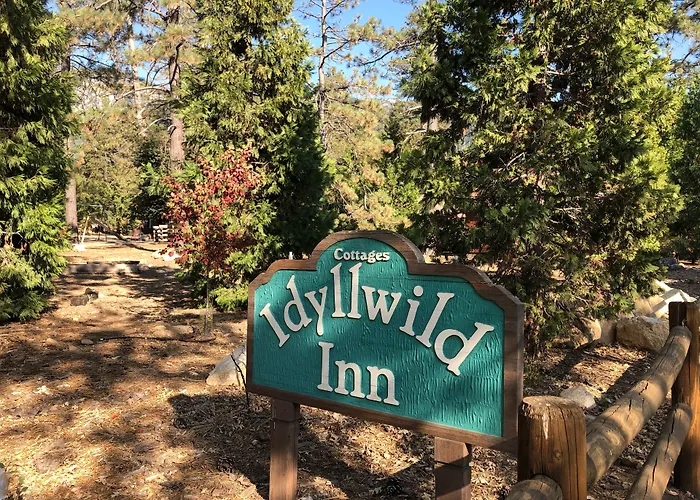Idyllwild Inn And Strawberry Creek Inn