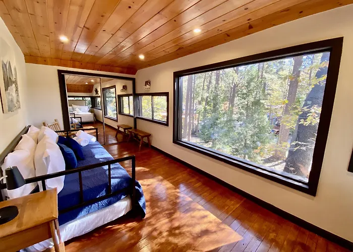 Idyllwild Inn And Strawberry Creek Inn