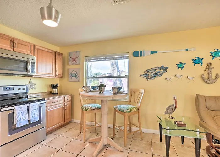 Pet-Friendly Dunedin Townhome W/ Private Yard