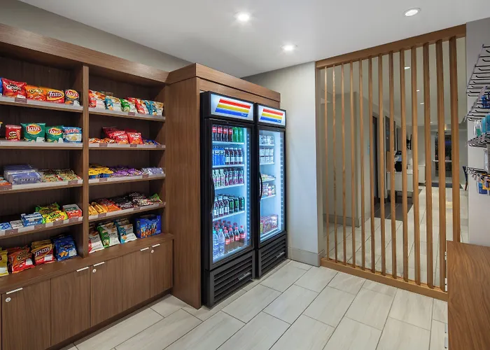 Holiday Inn Express & Suites Chico By Ihg