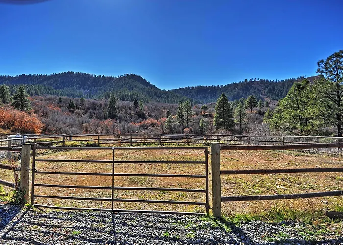 Pagosa Springs Escape W/ Deck, Hot Tub & Grill!