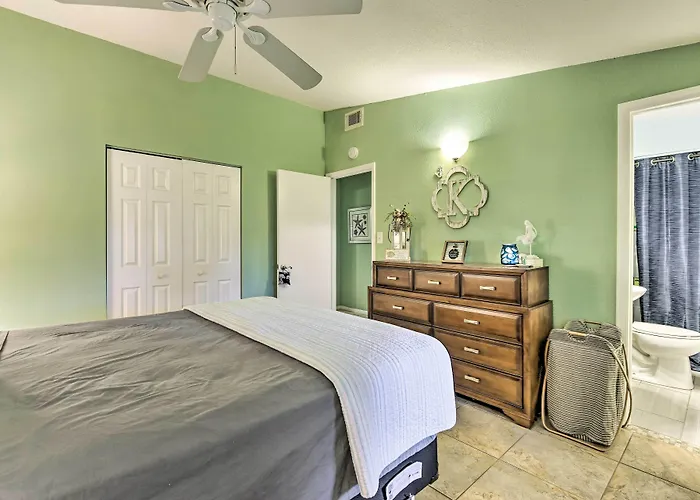 North Port Escape W/ Pool ~ 12 Mi To Beach!