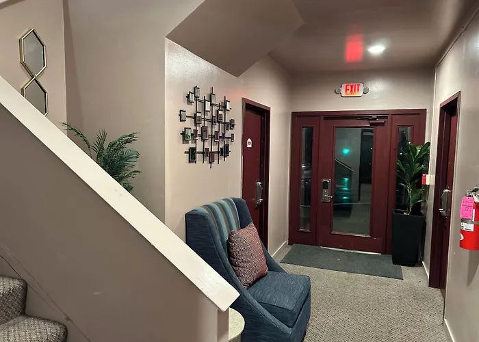 Inn of the Dove: Romantic Luxury Suites with Jacuzzi & Fireplace