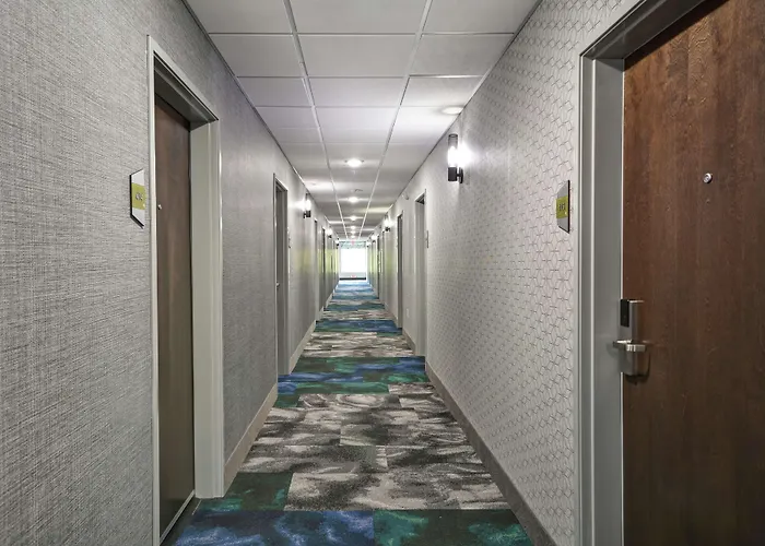 Home2 Suites By Hilton Grand Rapids North