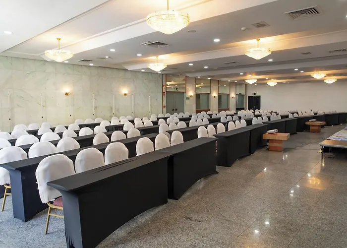 Ritz Plaza Hotel