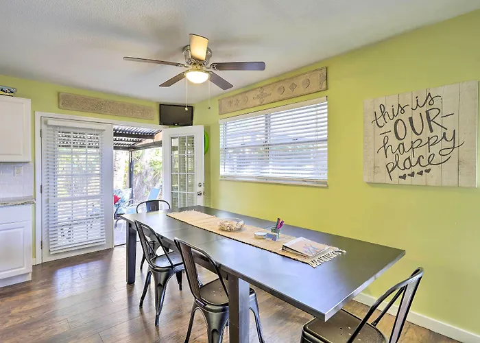 Cape Canaveral Cottage W/ Hot Tub: Walk To Beach