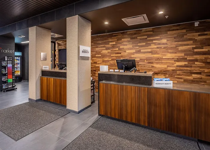 Courtyard By Marriott East Lansing Okemos