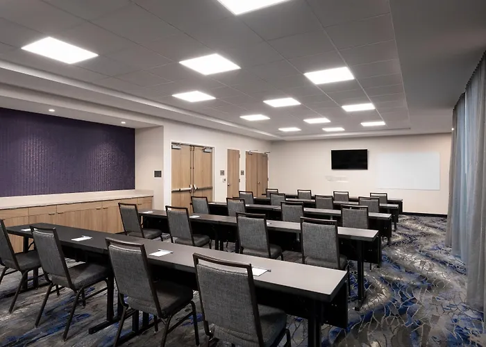 Fairfield By Marriott Inn & Suites Omaha At Mh Landing