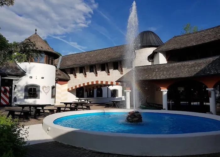Family Hotel Schloss Rosenegg