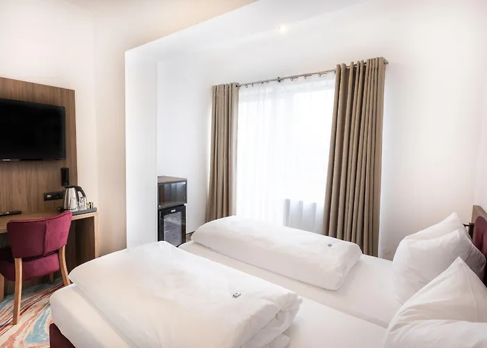 Firzlaff'S Hotel