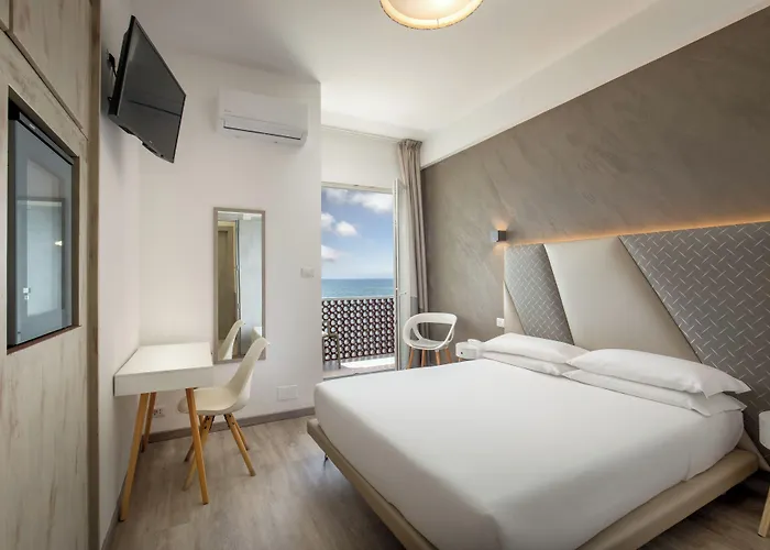 Hotel Tirreno