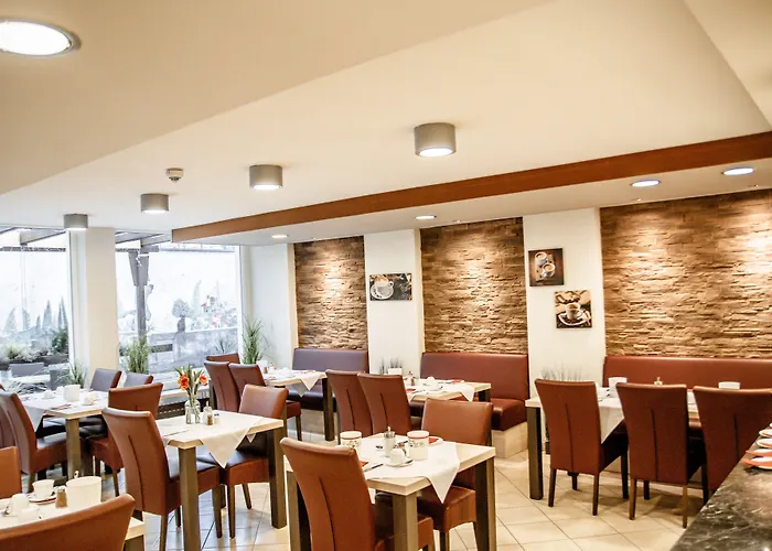 Central Hotel Garni