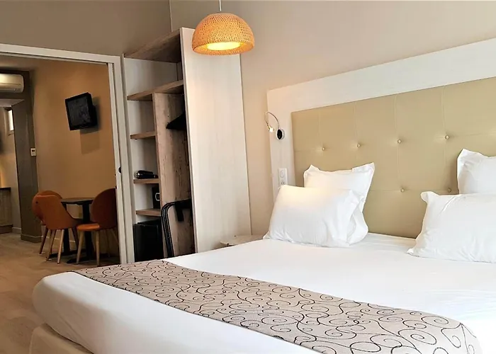 Hotel Montaigne