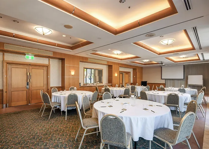 Oaks Gold Coast Hotel