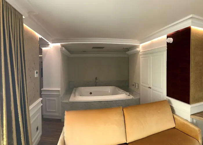 Hotel Merveilleux Cote Mer