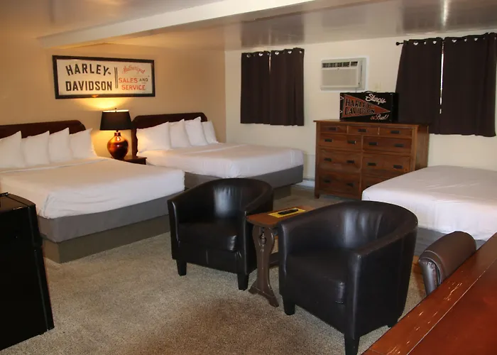 Townhouse Motel