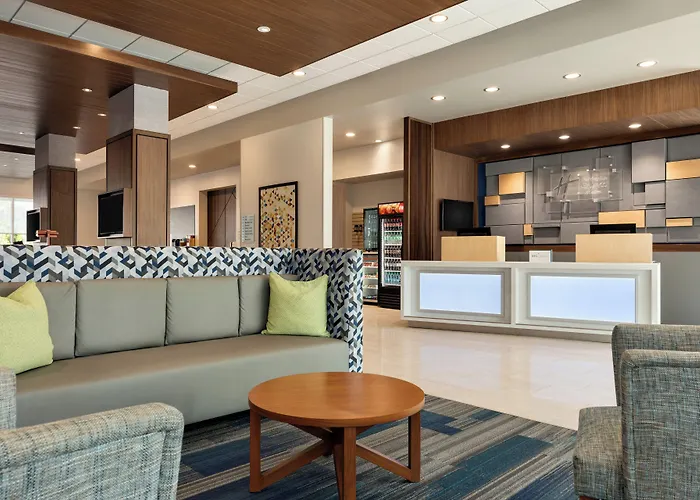 Holiday Inn Express & Suites - Dalton - Walnut Ave By Ihg