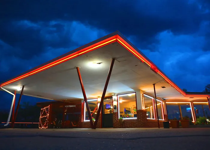 Raine Motel